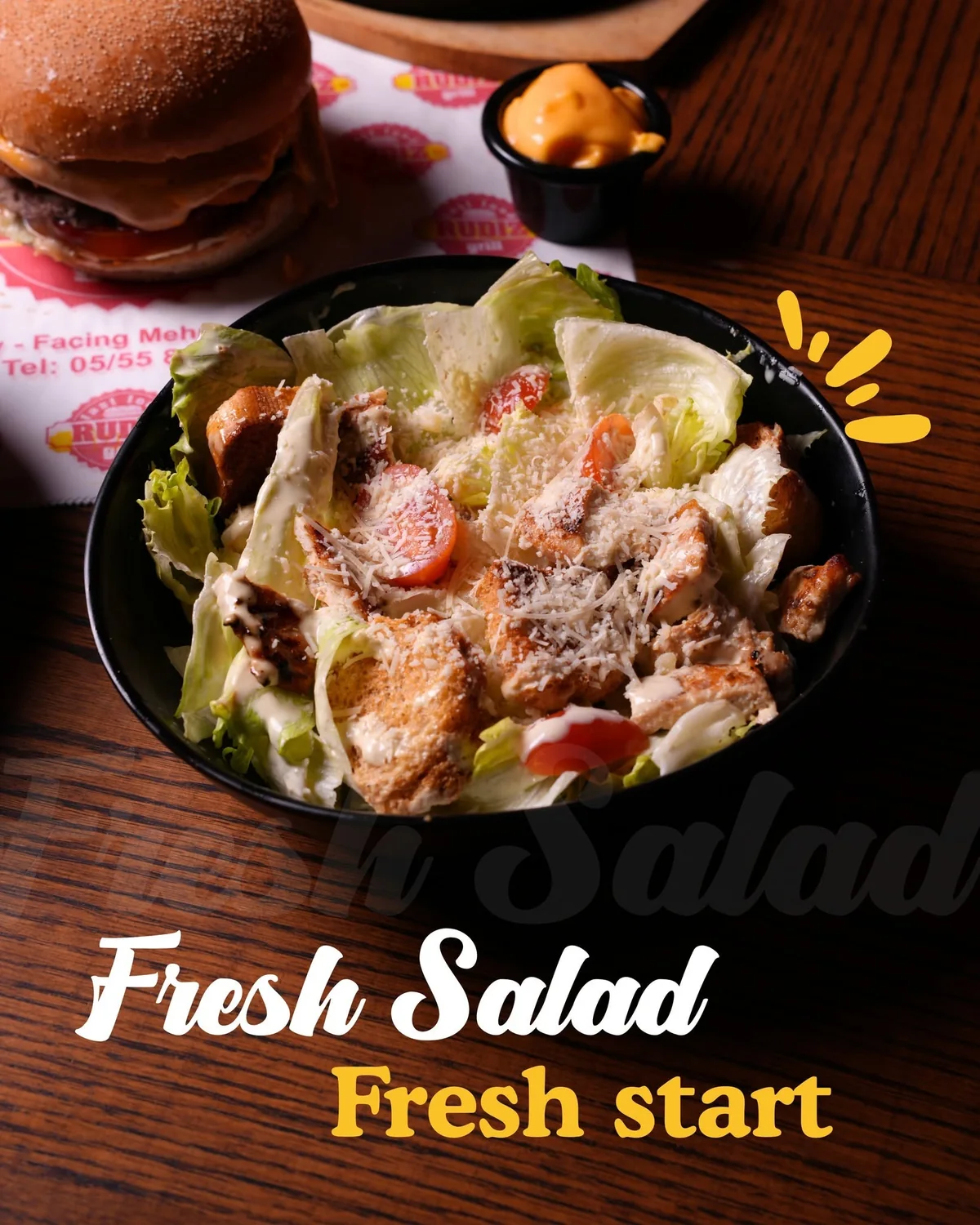 Fresh salad with chicken and vegetables